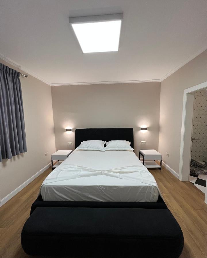 Vila 90 Boutique Hotel Tirana Buitenkant foto