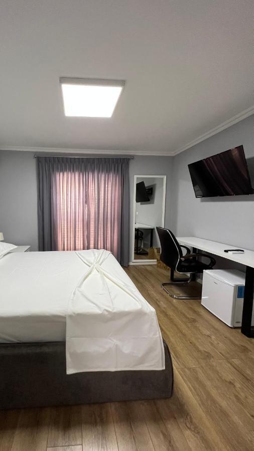 Vila 90 Boutique Hotel Tirana Buitenkant foto