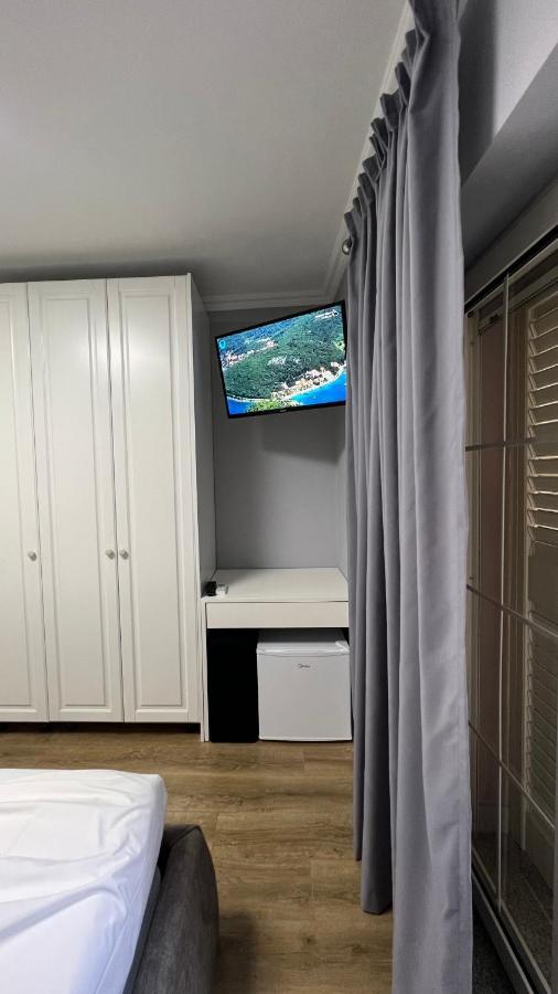 Vila 90 Boutique Hotel Tirana Buitenkant foto