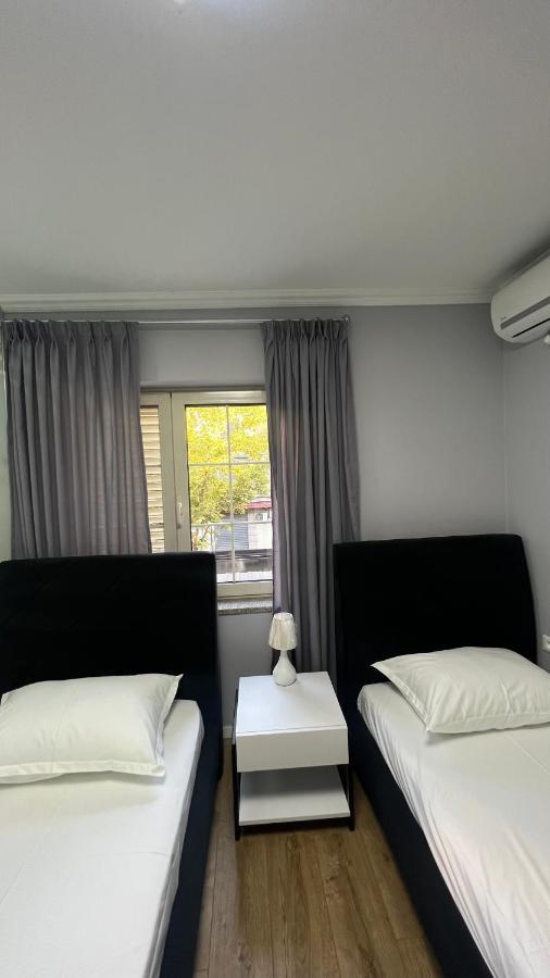 Vila 90 Boutique Hotel Tirana Buitenkant foto