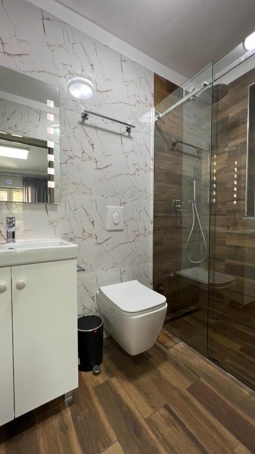 Vila 90 Boutique Hotel Tirana Buitenkant foto