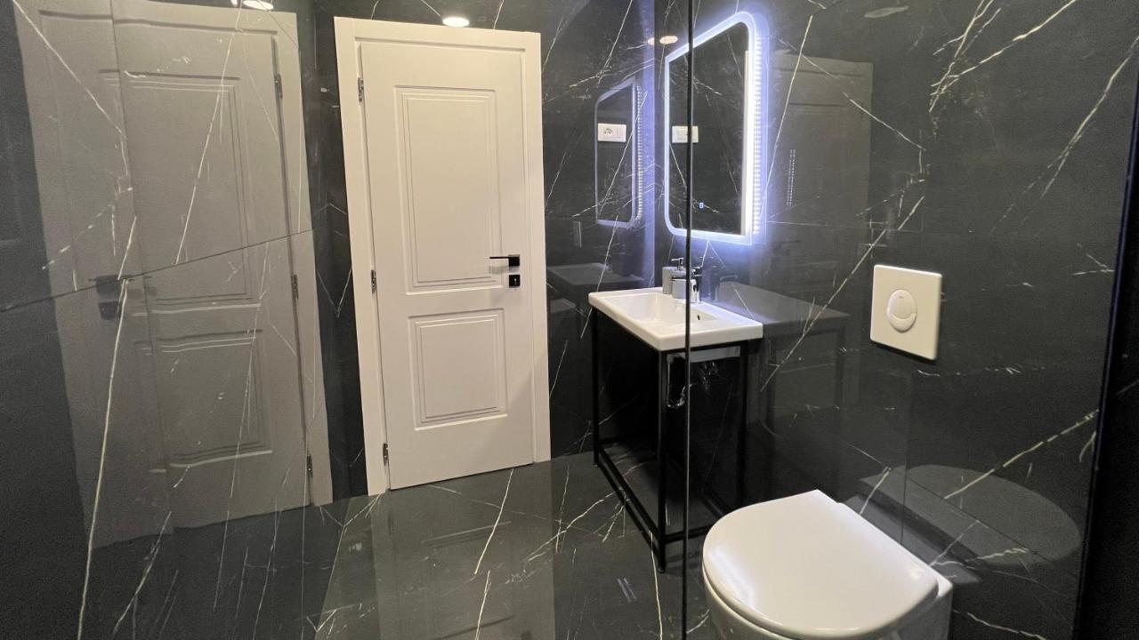 Vila 90 Boutique Hotel Tirana Buitenkant foto